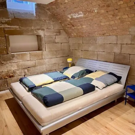 Unique Souterrain Apartmán *